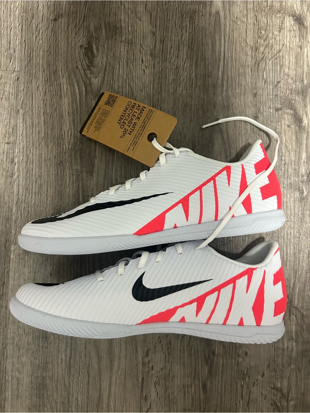Nike Mercurial Vapor 15 Club IC Indoor Soccer Shoes White Pink Men’s Size 7 NWT